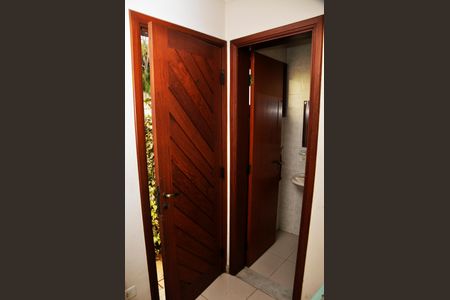 Casa à venda com 414m², 3 quartos e 4 vagasQuarto de empregada