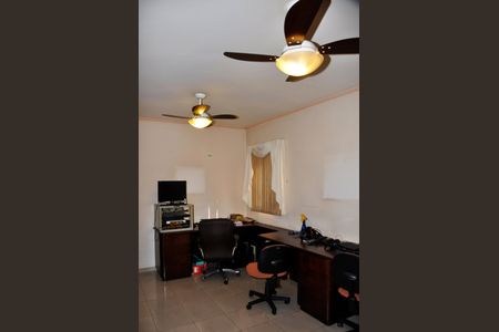 Casa à venda com 414m², 3 quartos e 4 vagasEscritório