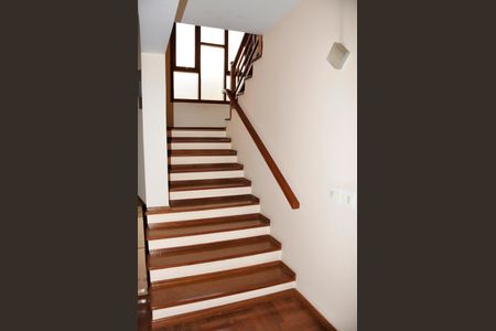 Casa à venda com 414m², 3 quartos e 4 vagasAcesso aos quartos