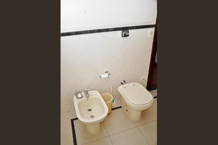 Casa à venda com 414m², 3 quartos e 4 vagasBanheiro da Suíte