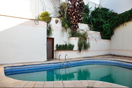 Casa à venda com 414m², 3 quartos e 4 vagasLazer