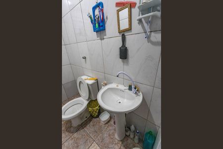 Casa à venda com 100m², 2 quartos e 1 vaga Casa à venda com 100m², 2 quartos e 1 vagaCasa 2 - Banheiro Social