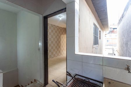 Casa à venda com 100m², 2 quartos e 1 vaga Casa à venda com 100m², 2 quartos e 1 vagaCasa 1 - Área de serviço