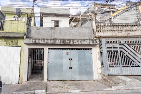 Casa à venda com 100m², 2 quartos e 1 vaga Casa à venda com 100m², 2 quartos e 1 vagaFachada