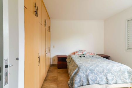 Casa de condomínio à venda com 283m², 3 quartos e 4 vagas Casa de condomínio à venda com 283m², 3 quartos e 4 vagasQuarto 2 - Suite