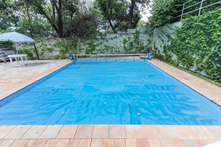 Casa de condomínio à venda com 283m², 3 quartos e 4 vagas Casa de condomínio à venda com 283m², 3 quartos e 4 vagasÁrea comum - Piscina