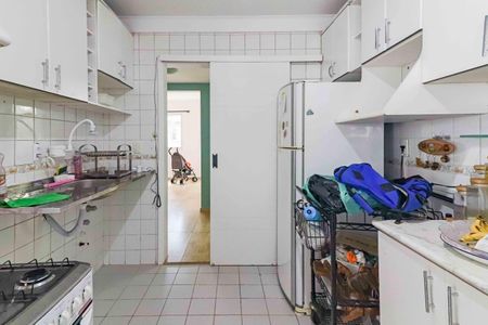 Casa de condomínio à venda com 283m², 3 quartos e 4 vagas Casa de condomínio à venda com 283m², 3 quartos e 4 vagasCozinha