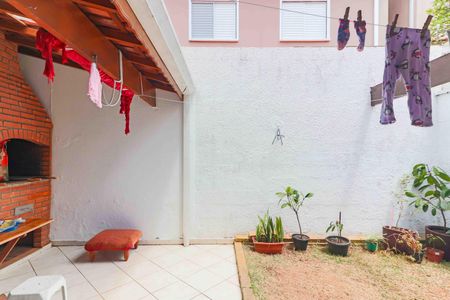 Casa de condomínio à venda com 283m², 3 quartos e 4 vagas Casa de condomínio à venda com 283m², 3 quartos e 4 vagasQuintal e Churrasqueira