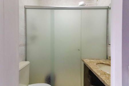 Casa de condomínio à venda com 283m², 3 quartos e 4 vagas Casa de condomínio à venda com 283m², 3 quartos e 4 vagasBanheiro Social