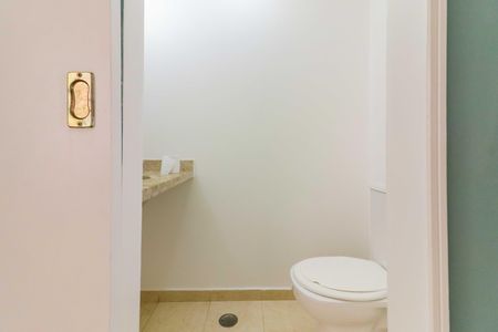 Casa de condomínio à venda com 283m², 3 quartos e 4 vagas Casa de condomínio à venda com 283m², 3 quartos e 4 vagasLavabo