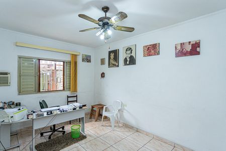 Casa à venda com 135m², 2 quartos e 2 vagas Casa à venda com 135m², 2 quartos e 2 vagasQuarto 2