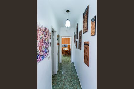 Casa à venda com 135m², 2 quartos e 2 vagas Casa à venda com 135m², 2 quartos e 2 vagasCorredor