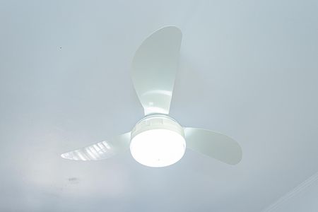 Casa à venda com 135m², 2 quartos e 2 vagas Casa à venda com 135m², 2 quartos e 2 vagasSala