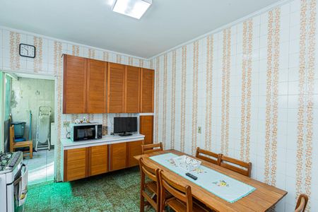 Casa à venda com 135m², 2 quartos e 2 vagas Casa à venda com 135m², 2 quartos e 2 vagasCozinha