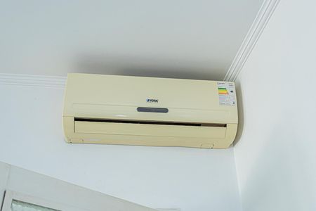 Casa à venda com 135m², 2 quartos e 2 vagas Casa à venda com 135m², 2 quartos e 2 vagasSala