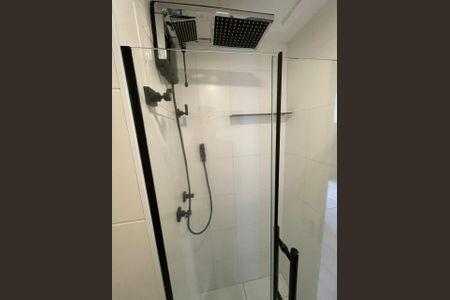 Apartamento à venda com 33m², 2 quartos e sem vaga Apartamento à venda com 33m², 2 quartos e sem vagaBanheiro Social