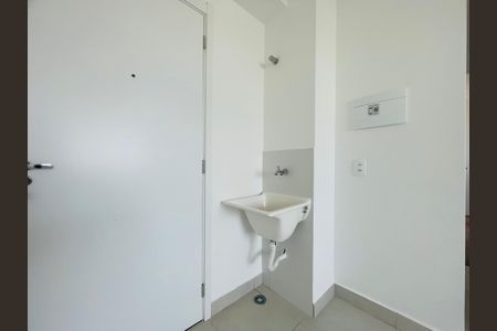 Apartamento para alugar com 32m², 2 quartos e sem vaga Apartamento para alugar com 32m², 2 quartos e sem vagaBanheiro de serviço