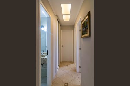 Apartamento à venda com 75m², 3 quartos e 2 vagasCorredor