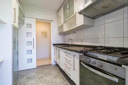 Apartamento à venda com 75m², 3 quartos e 2 vagasCozinha