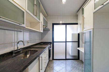 Apartamento à venda com 75m², 3 quartos e 2 vagasCozinha