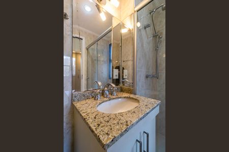 Apartamento à venda com 75m², 3 quartos e 2 vagasBanheiro da Suíte