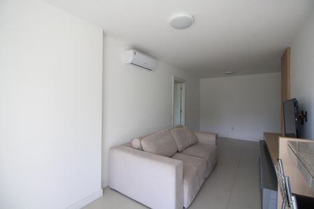 Sala de apartamento para alugar com 2 quartos, 80m² em Barra Olímpica, Rio de Janeiro