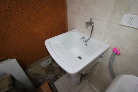 Casa à venda com 75m², 2 quartos e sem vagaÁrea de Serviço