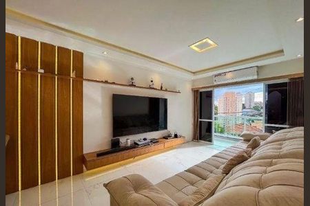 Casa à venda com 3 quartos, 180m² em Vila Roque, São Paulo