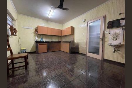 Casa à venda com 244m², 3 quartos e 4 vagas Casa à venda com 244m², 3 quartos e 4 vagasFoto 11
