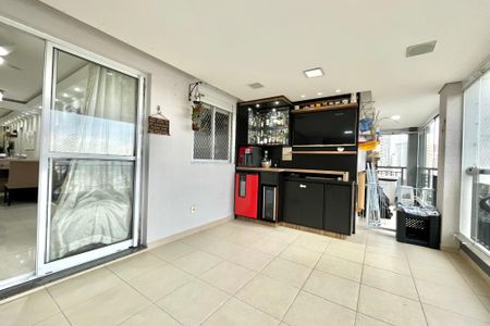Apartamento à venda com 107m², 3 quartos e 2 vagas Apartamento à venda com 107m², 3 quartos e 2 vagasVaranda