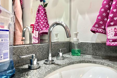 Apartamento à venda com 107m², 3 quartos e 2 vagas Apartamento à venda com 107m², 3 quartos e 2 vagasBanheiro da Suíte 2