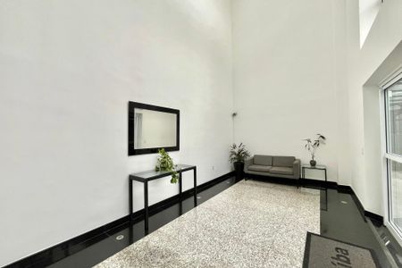 Apartamento à venda com 107m², 3 quartos e 2 vagas Apartamento à venda com 107m², 3 quartos e 2 vagasHall social
