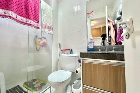 Apartamento à venda com 107m², 3 quartos e 2 vagas Apartamento à venda com 107m², 3 quartos e 2 vagasBanheiro da Suíte 2