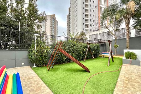 Apartamento à venda com 107m², 3 quartos e 2 vagas Apartamento à venda com 107m², 3 quartos e 2 vagasÁrea comum - Playground