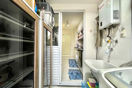 Apartamento à venda com 107m², 3 quartos e 2 vagas Apartamento à venda com 107m², 3 quartos e 2 vagasÁrea de Serviço