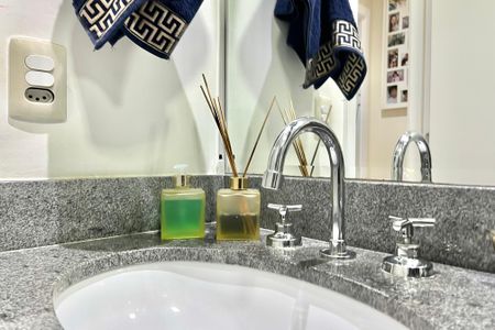 Apartamento à venda com 107m², 3 quartos e 2 vagas Apartamento à venda com 107m², 3 quartos e 2 vagasBanheiro