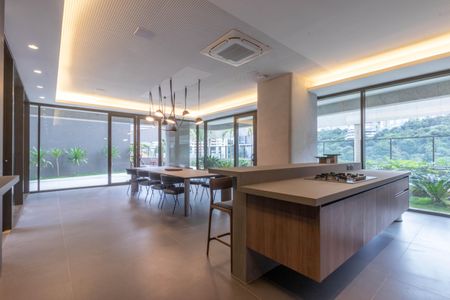 Apartamento à venda com 231m², 4 quartos e 3 vagas Apartamento à venda com 231m², 4 quartos e 3 vagasÁrea comum - Salão de festas