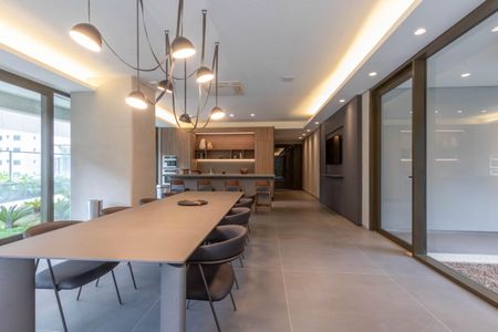 Apartamento à venda com 231m², 4 quartos e 3 vagas Apartamento à venda com 231m², 4 quartos e 3 vagasÁrea comum - Salão de festas