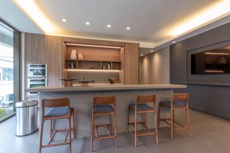 Apartamento à venda com 231m², 4 quartos e 3 vagas Apartamento à venda com 231m², 4 quartos e 3 vagasÁrea comum - Salão de festas