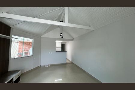 Sala de casa de condomínio à venda com 3 quartos, 160m² em Vargem Grande, Rio de Janeiro
