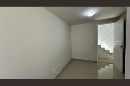 Casa de condomínio à venda com 160m², 3 quartos e 2 vagas Casa de condomínio à venda com 160m², 3 quartos e 2 vagasSemi Suíte 1