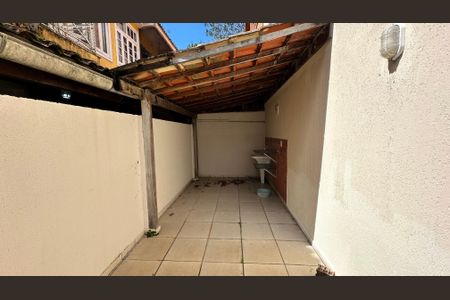 Casa de condomínio à venda com 160m², 3 quartos e 2 vagas Casa de condomínio à venda com 160m², 3 quartos e 2 vagasÁrea de Serviço