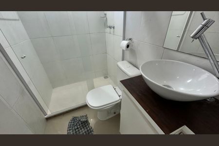 Casa de condomínio à venda com 160m², 3 quartos e 2 vagas Casa de condomínio à venda com 160m², 3 quartos e 2 vagasBanheiro Social