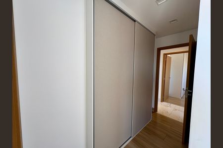 Apartamento à venda com 122m², 3 quartos e 2 vagasSuíte