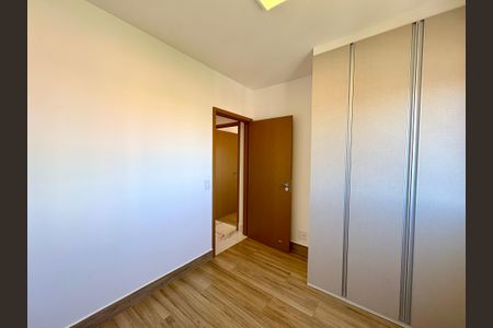 Apartamento à venda com 122m², 3 quartos e 2 vagasQuarto 2