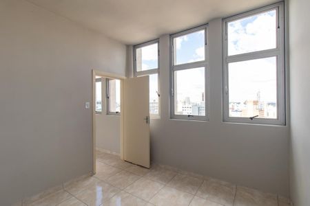 Quarto de apartamento para alugar com 1 quarto, 55m² em Centro, Curitiba