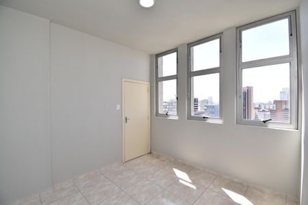 Quarto de apartamento para alugar com 1 quarto, 55m² em Centro, Curitiba