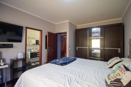 Casa para alugar com 250m², 4 quartos e 3 vagas Casa para alugar com 250m², 4 quartos e 3 vagasSuíte