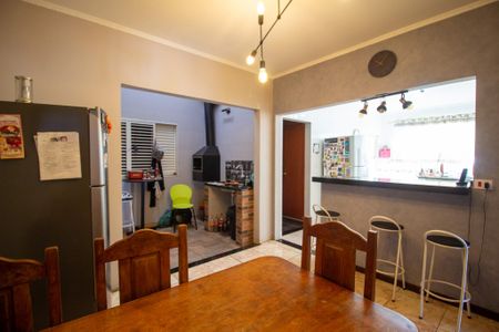 Casa para alugar com 250m², 4 quartos e 3 vagas Casa para alugar com 250m², 4 quartos e 3 vagasCozinha