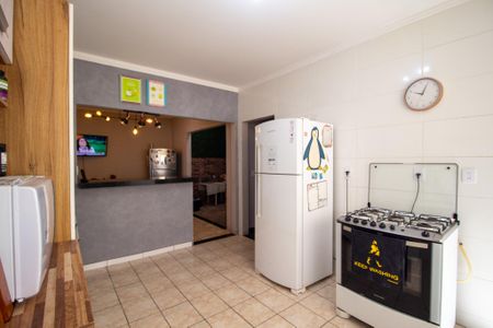 Casa para alugar com 250m², 4 quartos e 3 vagas Casa para alugar com 250m², 4 quartos e 3 vagasCozinha